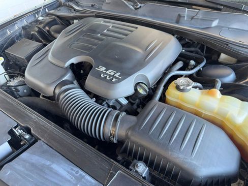 Used 2019 Dodge Challenger SXT RWD image 13