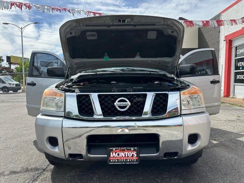 Used 2013 Nissan Titan SV AWD/4WD image 34
