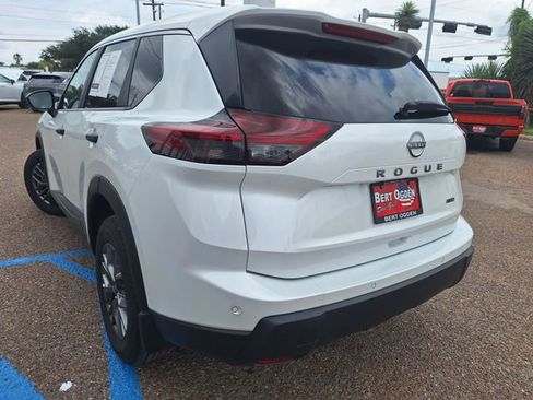 Certified 2025 Nissan Rogue S AWD/4WD image 5