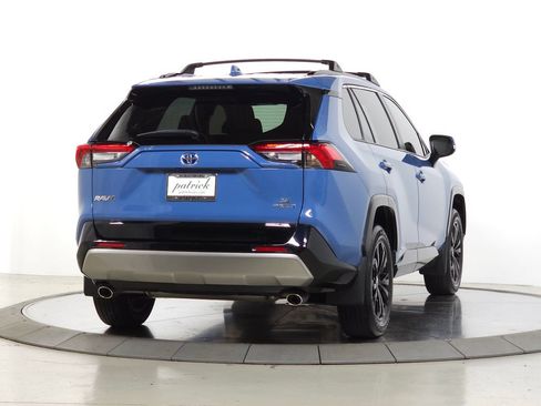 Used 2023 Toyota RAV4 SE w/ Convenience Package AWD/4WD image 12