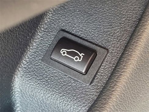 Used 2023 BMW Z4 M40i w/ Premium Package image 12