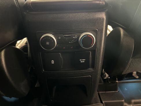 Used 2022 Ford Explorer Platinum w/ Equipment Group 601A image 15