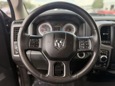 Used 2017 RAM 1500 Express AWD/4WD image 23