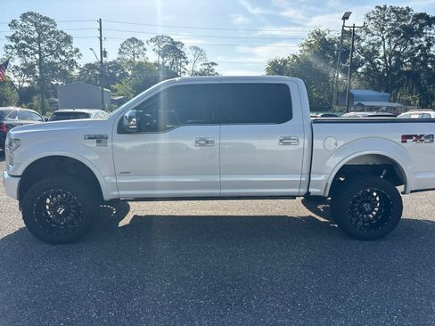 Used 2017 Ford F150 Platinum w/ Equipment Group 701A Luxury AWD/4WD image 4