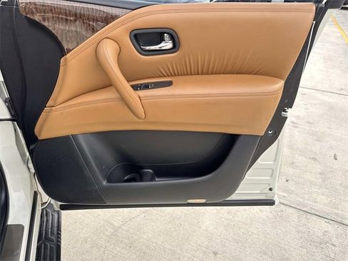 Used 2017 Nissan Armada Platinum image 13