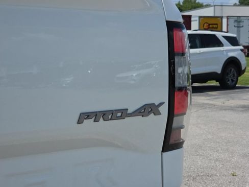 Used 2023 Nissan Frontier PRO-4X w/ Tow Package AWD/4WD image 15