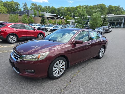Used 2014 Honda Accord Touring image 7
