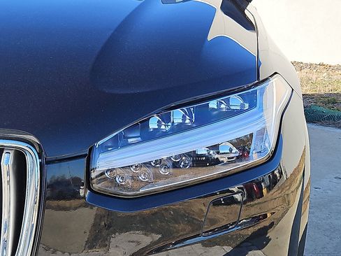 Certified 2023 Volvo XC90 B6 Plus w/ Protection Package Premier image 9