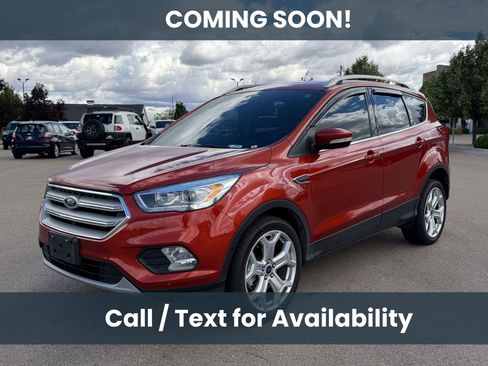 Used 2019 Ford Escape Titanium AWD/4WD image 2