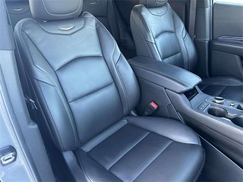 Certified 2023 Cadillac XT4 Luxury w/ Cold Weather Package image 23