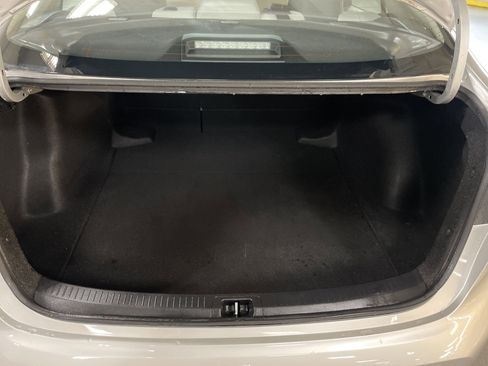 Used 2024 Toyota Corolla LE image 34