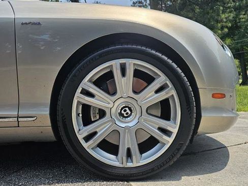 Used 2015 Bentley Continental GT image 29