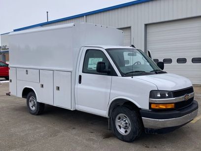 New 2025 Chevrolet Express 3500 Work Van w/ Power Convenience Package