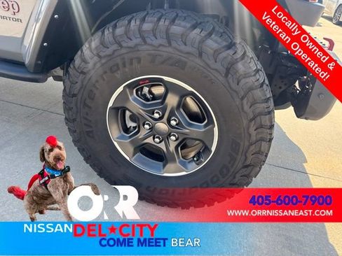 Used 2022 Jeep Gladiator Rubicon w/ LED Lighting Group AWD/4WD image 8