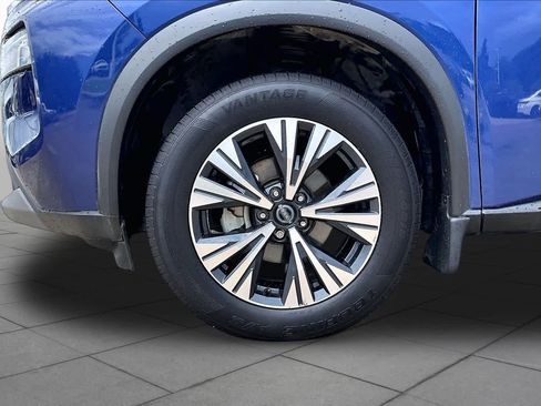 Used 2023 Nissan Rogue SV w/ SV Premium B Package FWD image 10