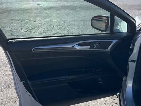 Used 2018 Ford Fusion Energi SE image 21