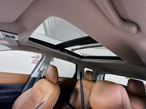 Certified 2025 Nissan Pathfinder Platinum AWD/4WD image 12