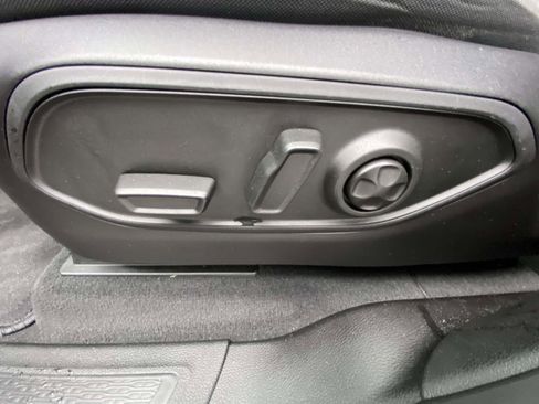 Certified 2024 Jeep Grand Cherokee Laredo image 14