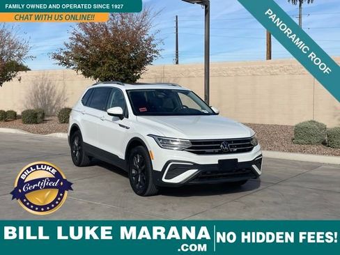 Used 2024 Volkswagen Tiguan SE w/ Panoramic Sunroof Package image 1