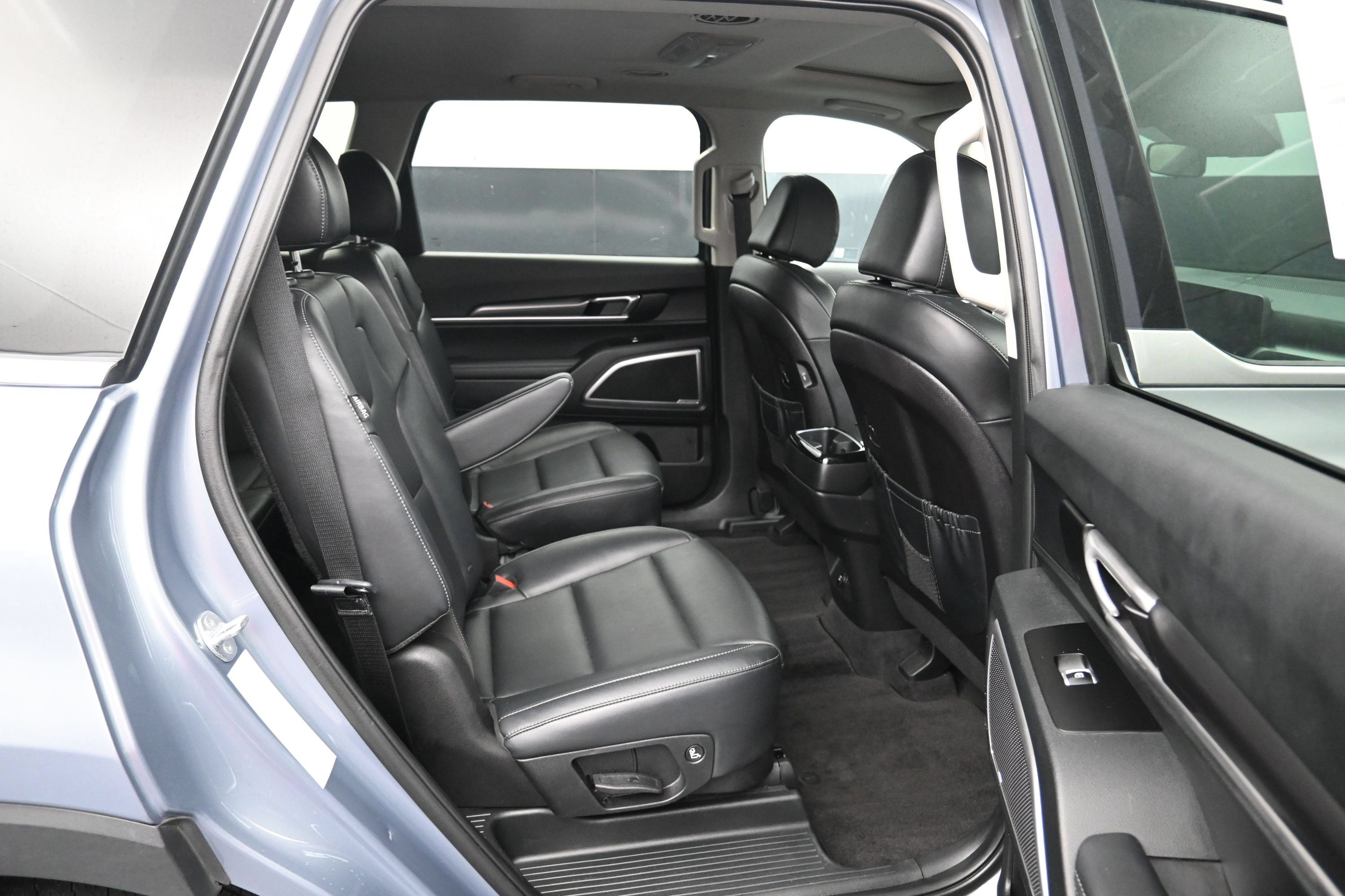 Used 2025 Kia Telluride S FWD image 10