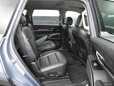 Used 2025 Kia Telluride S FWD image 10