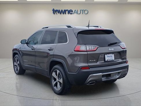 Used 2019 Jeep Cherokee Limited w/ Trailer Tow Group AWD/4WD image 3