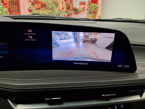 Used 2024 Cadillac XT4 Premium Luxury w/ Technology Package FWD image 25