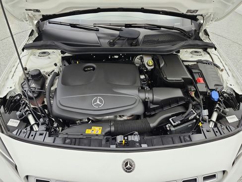 Used 2019 Mercedes-Benz GLA 250 image 16