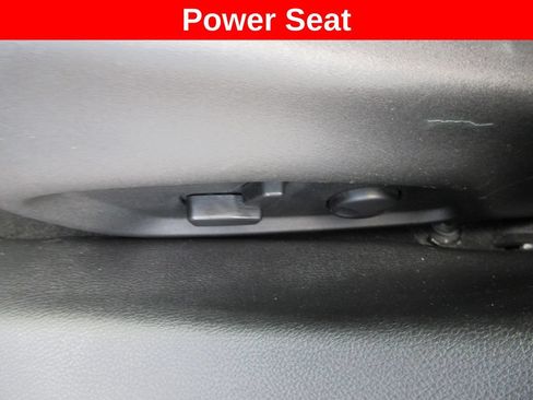 Used 2022 Jeep Compass Latitude w/ Sun and Sound Group AWD/4WD image 24