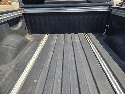 Used 2014 Nissan Titan SL w/ SL Moonroof Package RWD image 22