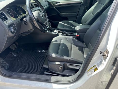 Used 2017 Volkswagen Golf SE FWD image 11