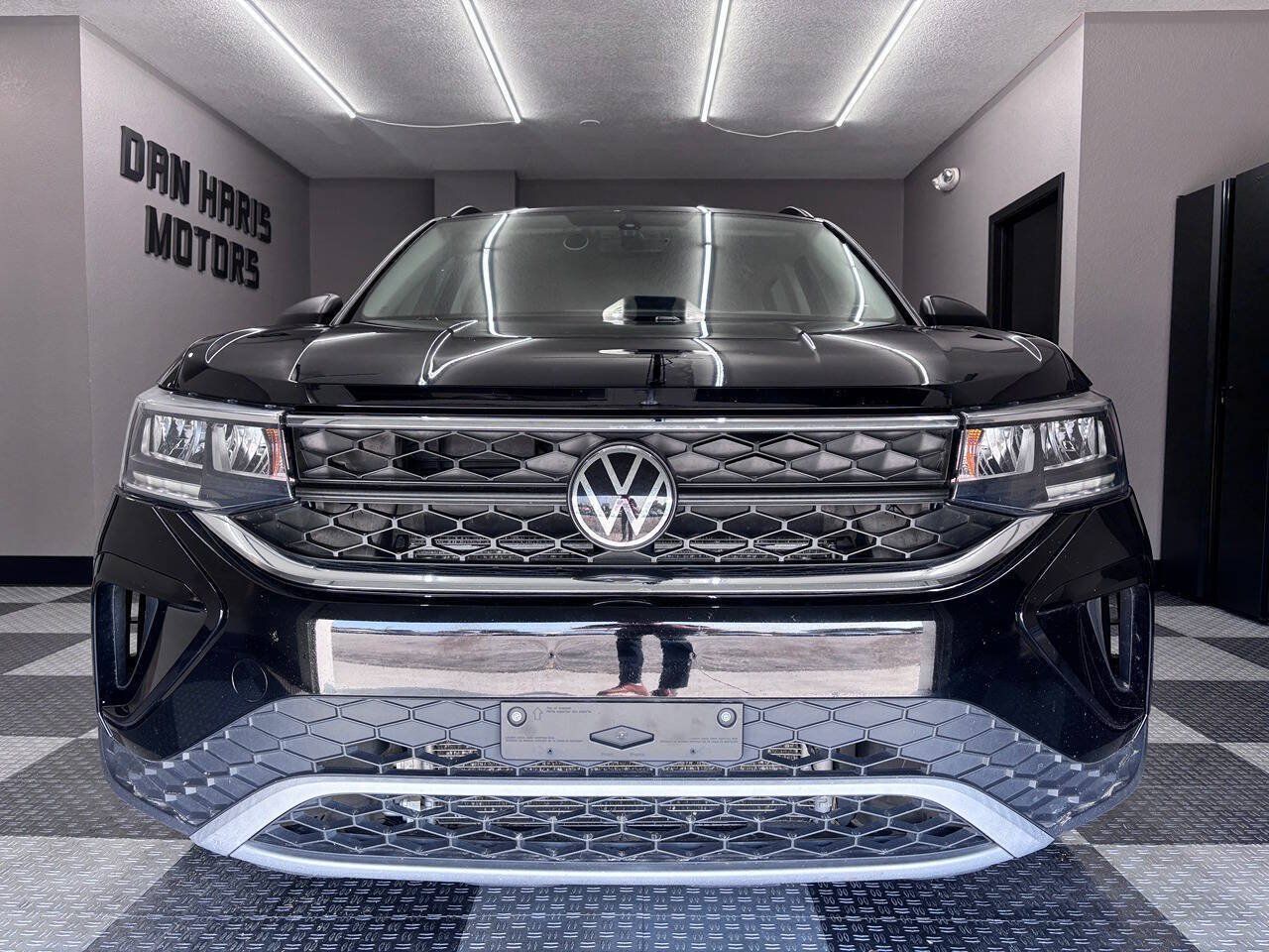 Used 2023 Volkswagen Taos S AWD/4WD image 3