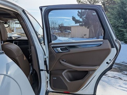 Used 2018 Porsche Macan S AWD/4WD image 12