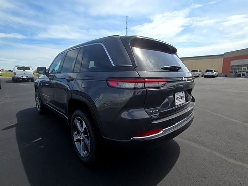 New 2025 Jeep Grand Cherokee Limited w/ Trailer Tow Package image 7