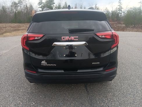 Used 2021 GMC Terrain SLE w/ Driver Convenience Package image 6