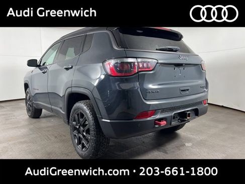 Used 2018 Jeep Compass Trailhawk w/ Navigation Group AWD/4WD image 4