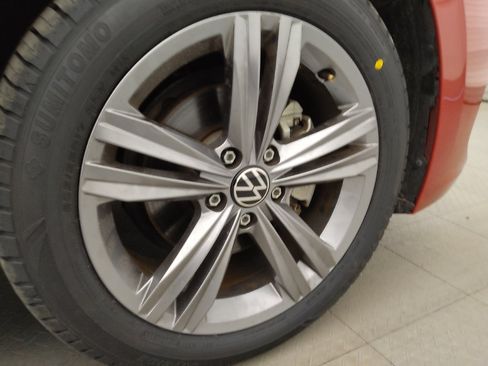 Used 2023 Volkswagen Jetta SE FWD image 31