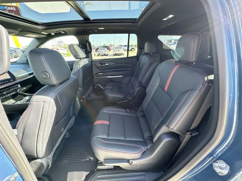 New 2026 Chevrolet Traverse RS w/ LPO, Floor Liner Package AWD/4WD image 26