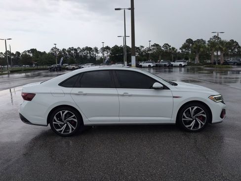Used 2022 Volkswagen Jetta GLI Autobahn FWD image 4