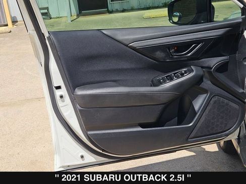 Used 2021 Subaru Outback AWD/4WD image 14