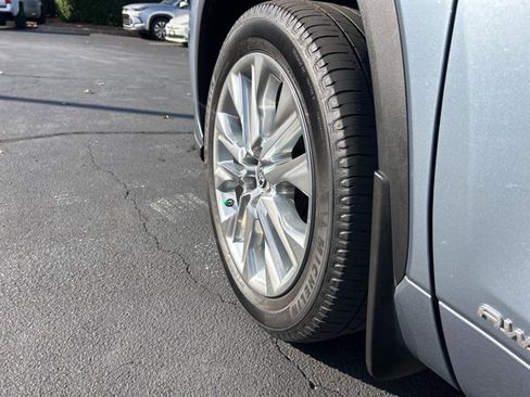 Used 2022 Toyota Highlander Limited image 11