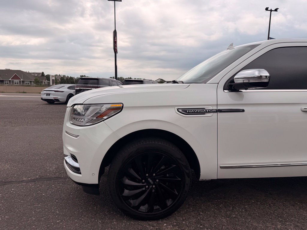 Used 2021 Lincoln Navigator L Black Label AWD/4WD image 10