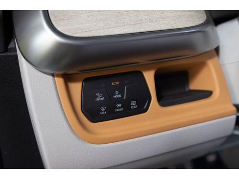 New 2025 Volkswagen ID. Buzz Pro S Plus image 14