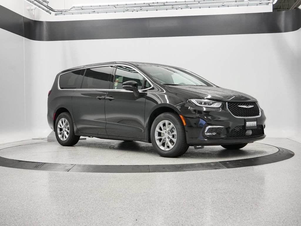 New 2026 Chrysler Pacifica Select AWD/4WD image 11