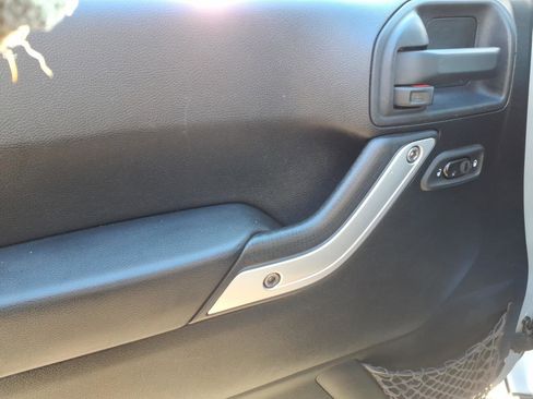 Used 2012 Jeep Wrangler Sahara w/ Dual Top Group image 11