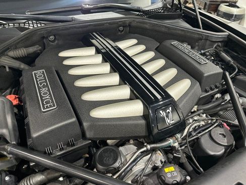 Used 2015 Rolls-Royce Wraith RWD image 7