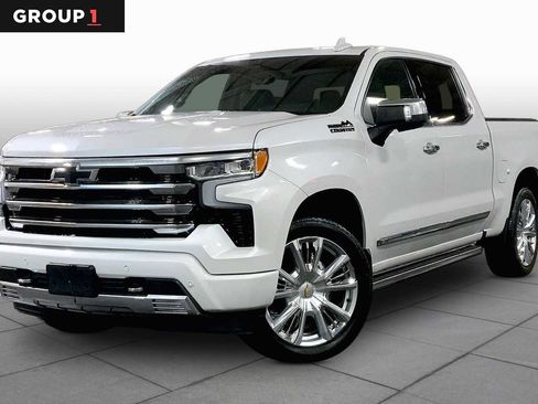 Used 2024 Chevrolet Silverado 1500 High Country w/ High Country Premium Package AWD/4WD image 1