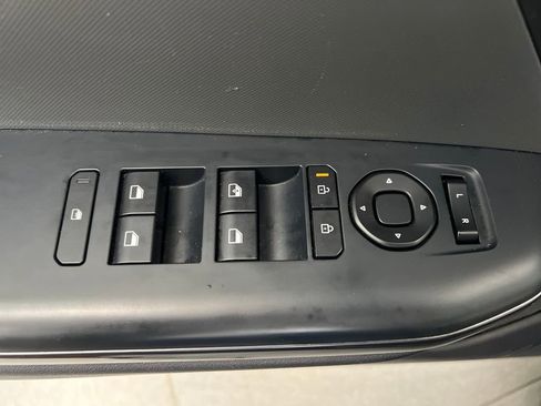 Used 2025 Kia K4 FWD image 12