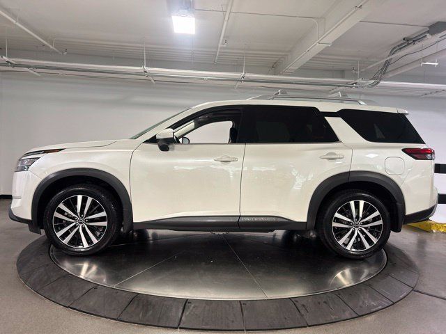 Used 2024 Nissan Pathfinder Platinum AWD/4WD image 6