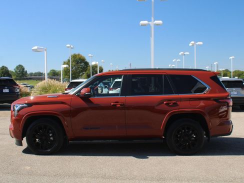 Used 2025 Toyota Sequoia SR5 w/ SR5 Premium Package image 14